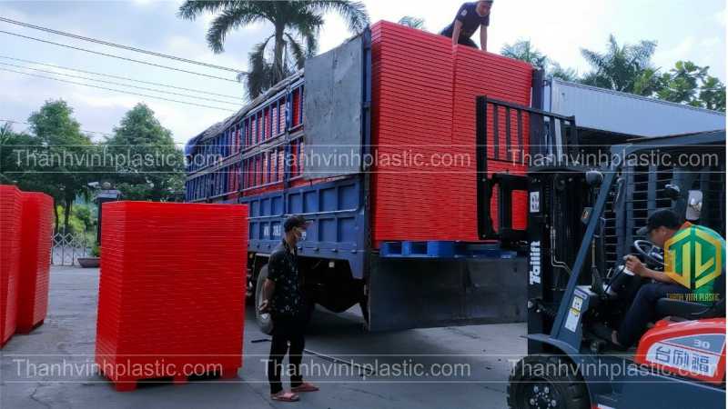 V?n chuy?n pallet c?c