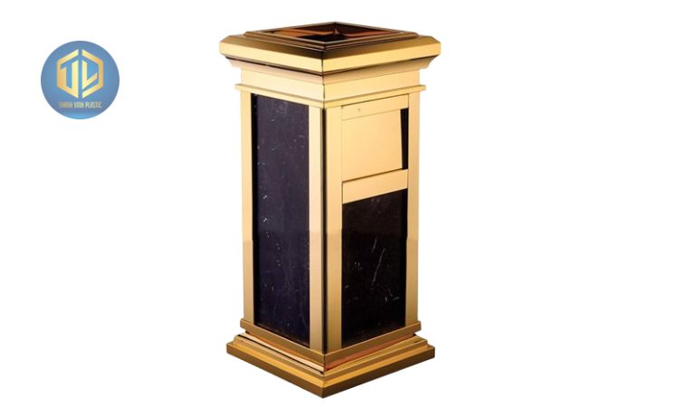 Thùng rác ?á hoa c??ng khách s?n