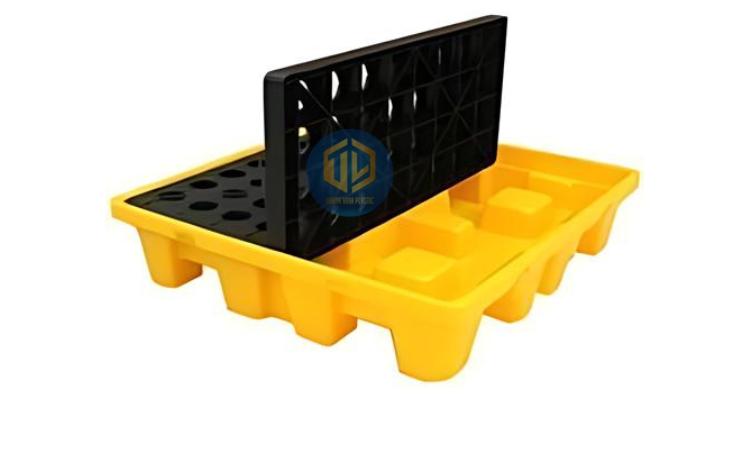 Pallet ch?ng tràn d?u vu?ng 4 thùng phuy