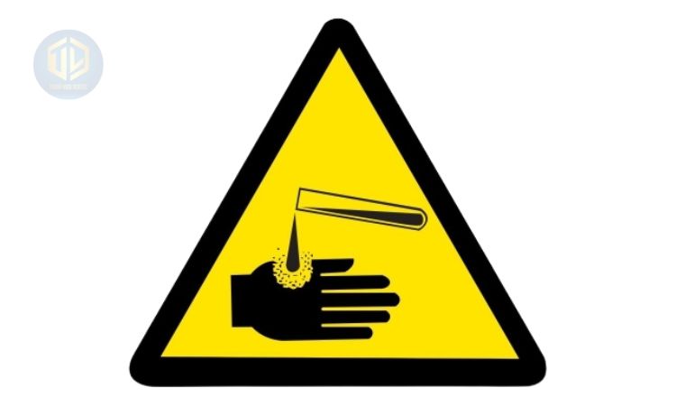 Bi?n báo ch?t th?i ?n mòn