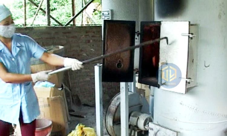 Lò ??t rác th?i y t?