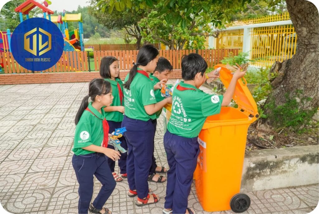 Gi?i Pháp Gi?m Thi?u Rác Th?i Nh?a