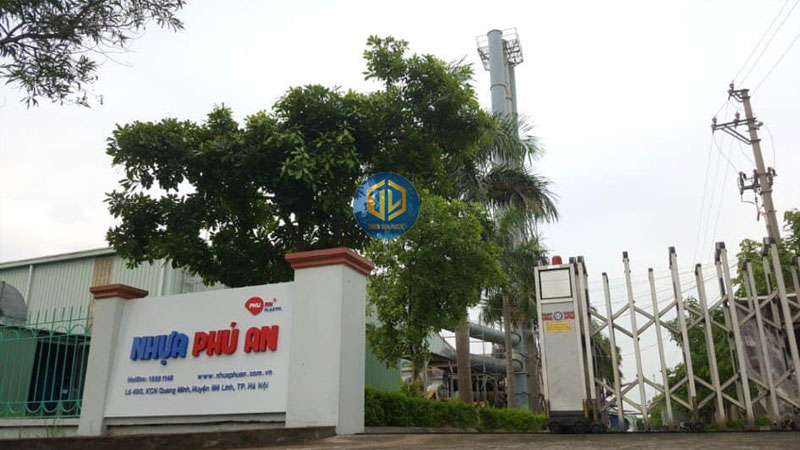 can-nhua-lam-bang-vat-lieu-gi-3