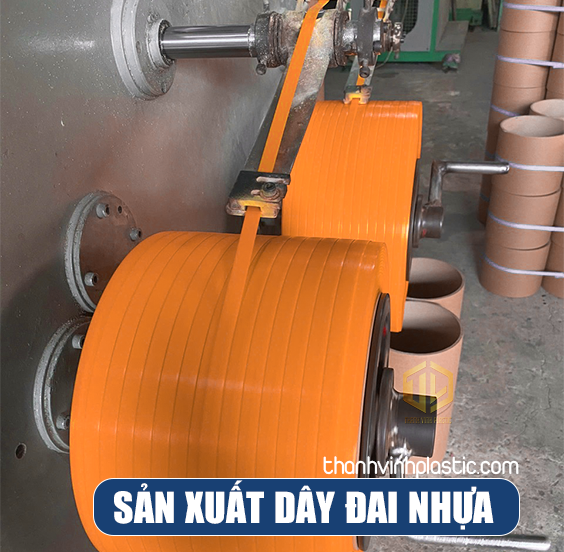 S?n xu?t day ?ai nh?a t?i Thành Vinh Plastic