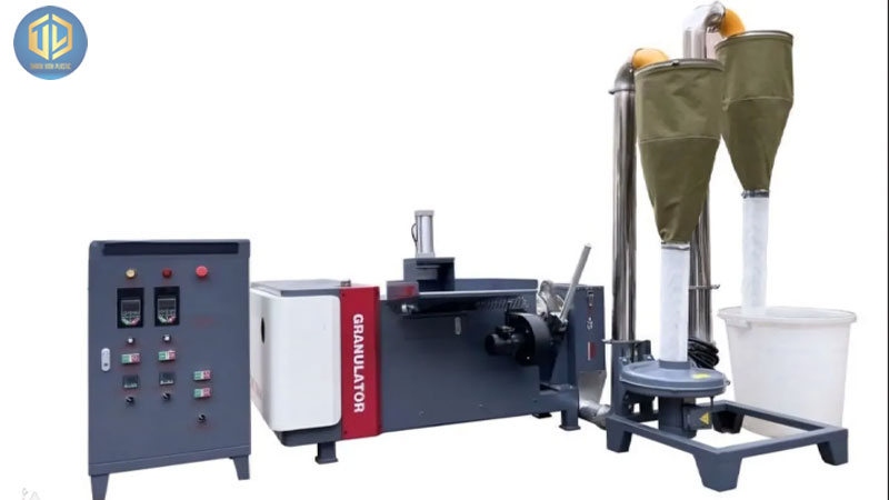 Máy s?n xu?t h?t nh?a