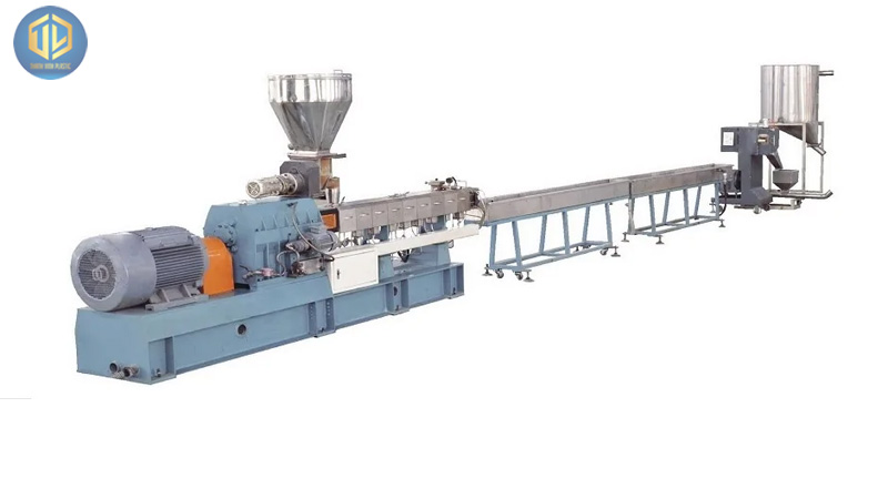 Máy s?n xu?t h?t nh?a