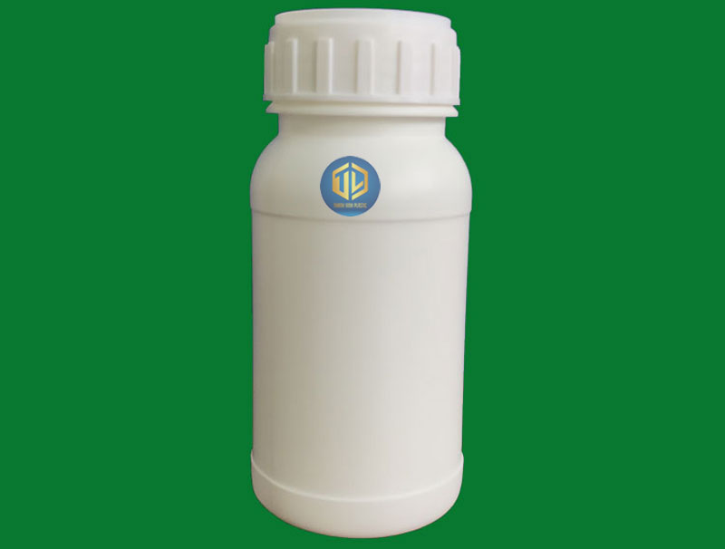 7 m?u can nh?a, chai nh?a HDPE ???c s? d?ng ph? bi?n nh?t hi?n nay