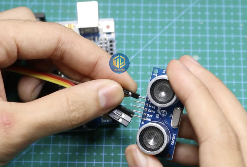 mo hinh thung rac thong minh 2