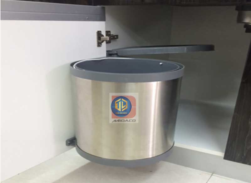 7 m?u thùng rác treo cánh t? b?p ??p, b?n b? và giá t?t nh?t